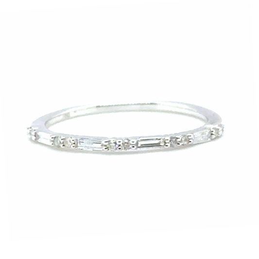 Danna diamond band with baguette and round brilliant diamonds in 18kt white gold – modern wedding band