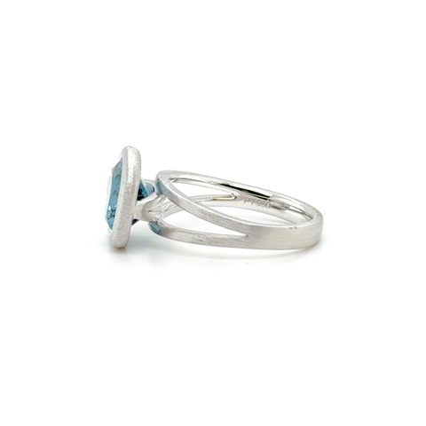 Alvar Cushion Ring