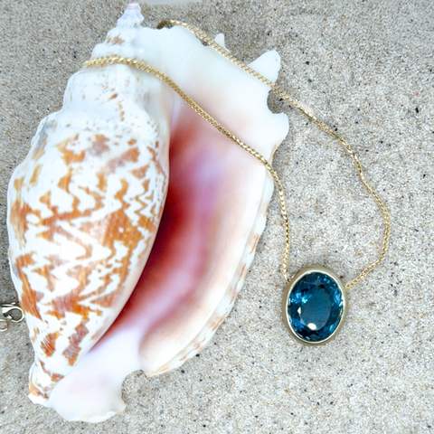 Alvar Oval Pendant