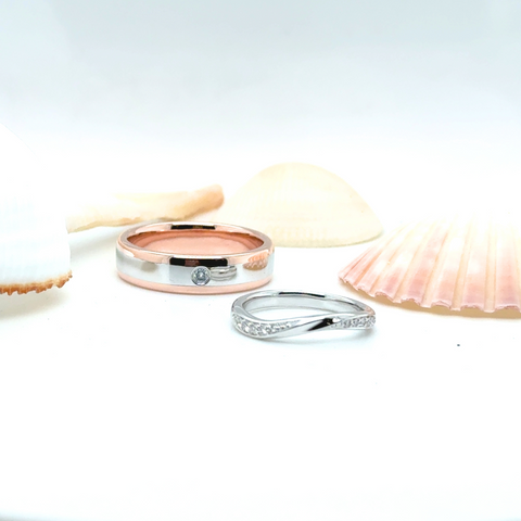 Flush-set diamond men’s wedding band