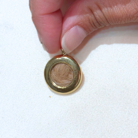 Thea – Custom Locket Pendant in 18kt Yellow Gold -  Paddington Jeweller - Ojco