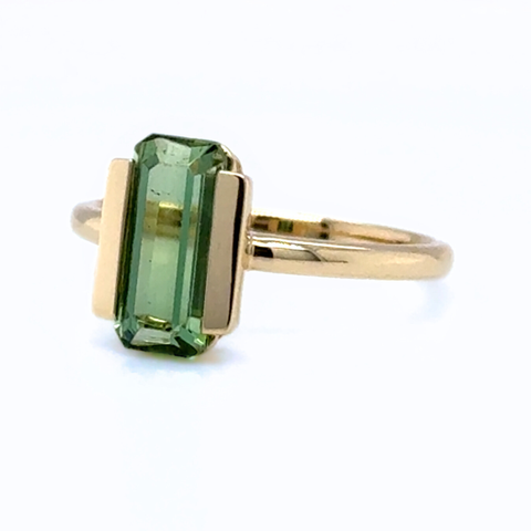 Kennedy – Green Tourmaline Ring