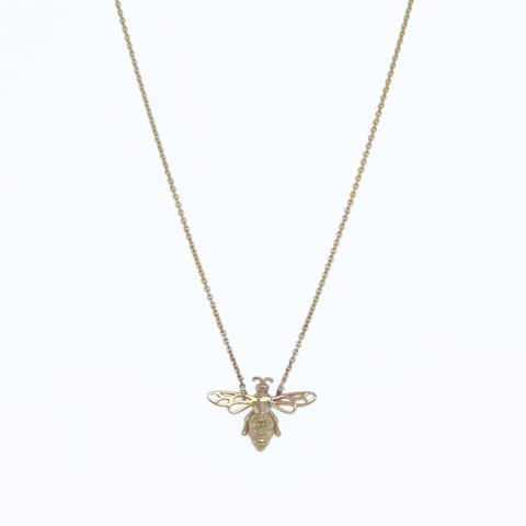 Yellow gold bee necklace on chain – symbolic fine jewellery