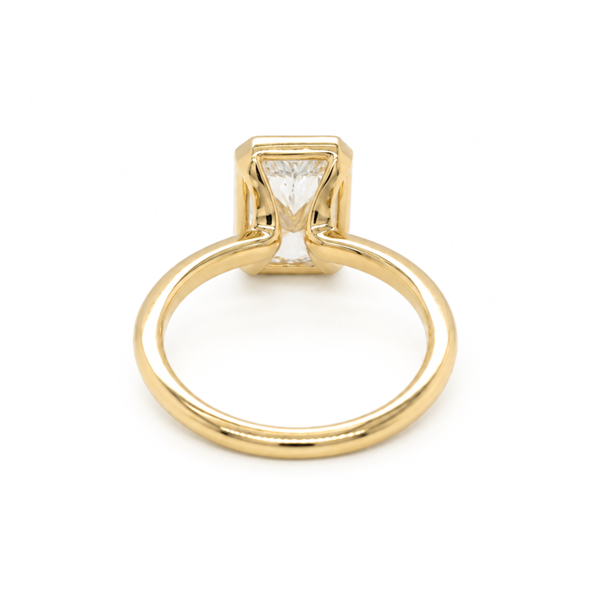 Anu - Full bezel set Engagement Ring -  Paddington Jeweller - Ojco