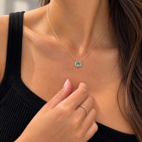 Mira – Gemstone Slider Necklace in 9kt Yellow Gold