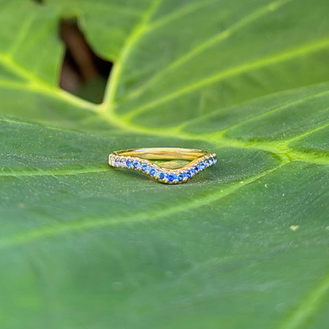 Mark Custom Made - Curved Sapphire Ring