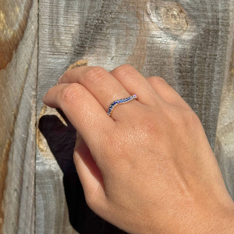 Mark Custom Made - Curved Sapphire Ring