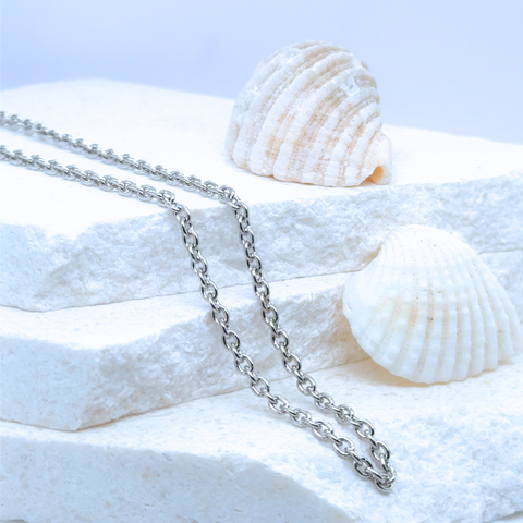 Layering chain in platinum 1.8mm width