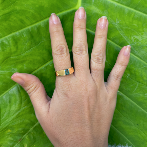 Emerald cut Inverell sapphire ring in yellow gold, fantasy inspired design”