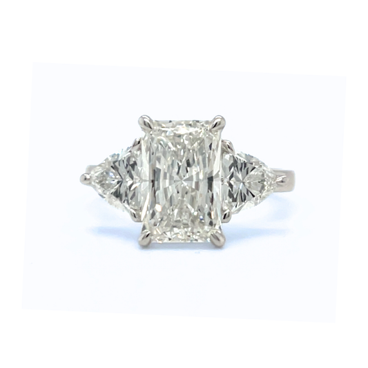Radiant-cut 3.01ct lab-grown diamond trilogy engagement ring with trilliant shoulders in platinum – Paddington Jewellery