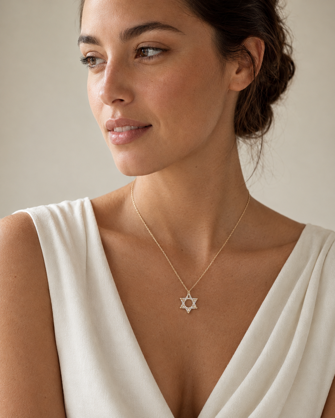 Diamond_Star_of_David_pendant_necklace
