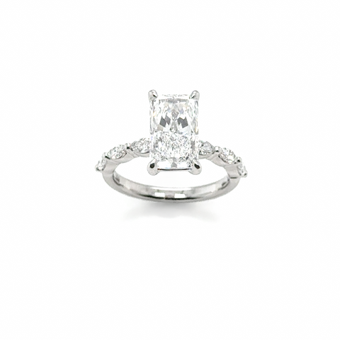 Custom made engagement ring handcrafted by Paddington Jeweller