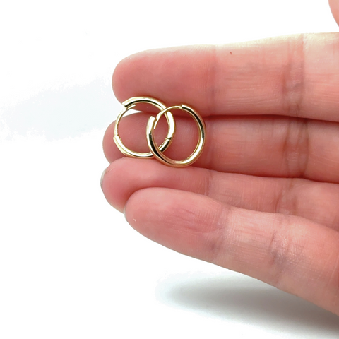 Payton Huggie Earrings -  Paddington Jeweller - Ojco