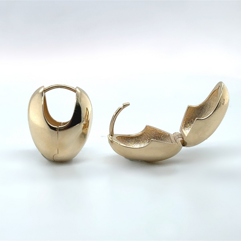 Wrenley Gold Huggie Earrings -  Paddington Jeweller - Ojco