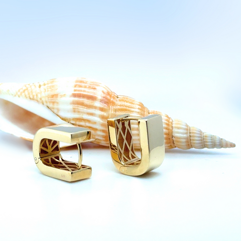 Teagan U-Shaped Huggie Earrings -  Paddington Jeweller - Ojco