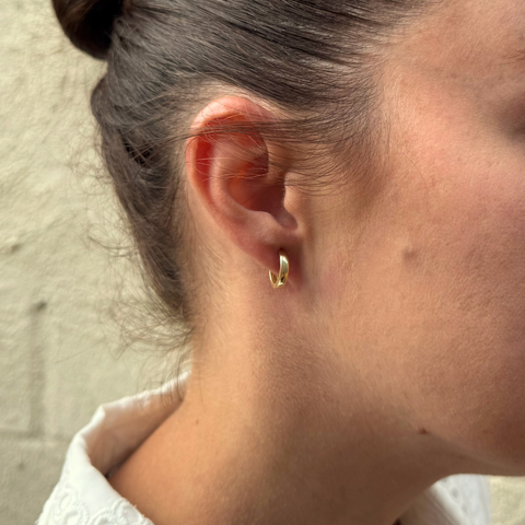 Journey Huggie Earrings -  Paddington Jeweller - Ojco