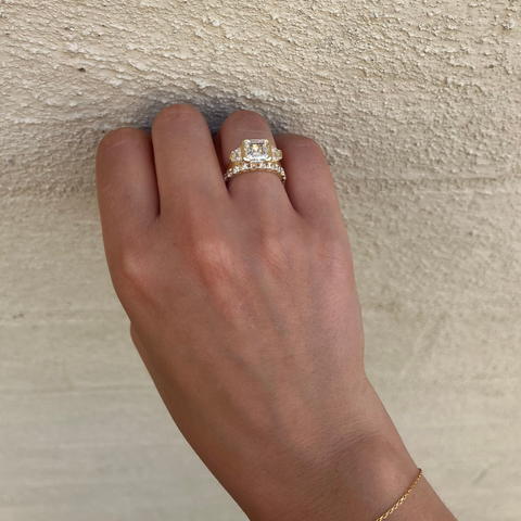 Cassiopeia Love – Princess Cut Diamond Band