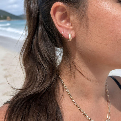 Camry Reversible Huggie Earrings in 9K Yellow Gold