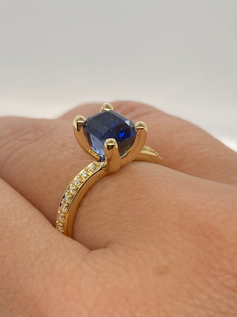 Leila Sapphire Ring  -CM -  Paddington Jeweller - Ojco